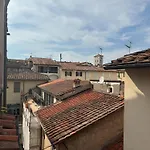 La Casa Del Galletto - At The Top Of The City