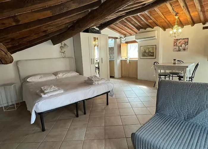 La Casa Del Galletto - At The Top Of The City