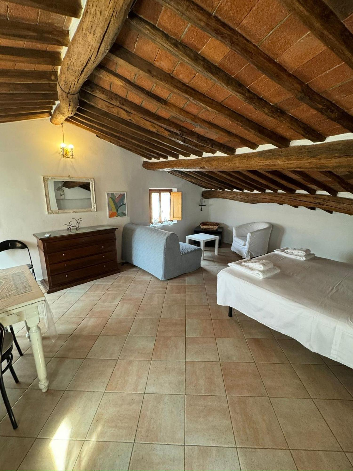 Apartment La Casa Del Galletto - At The Of The *